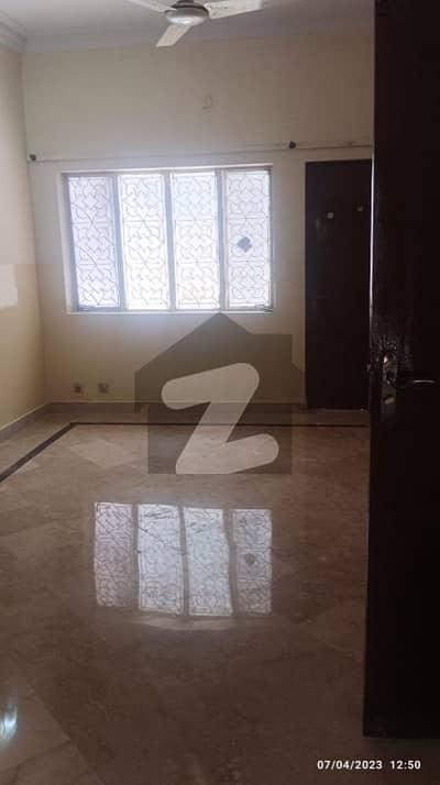 جی ۔ 9/2 جی ۔ 9,اسلام آباد میں 4 کمروں کا 5 مرلہ مکان 4.6 کروڑ میں برائے فروخت۔