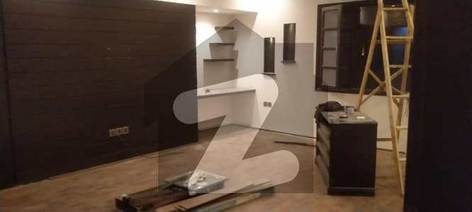 ڈی ایچ اے فیز 7 ڈی ایچ اے ڈیفینس,کراچی میں 2 کمروں کا 1 کنال بالائی پورشن 1.7 لاکھ میں کرایہ پر دستیاب ہے۔