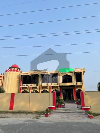 مال آف گوجرانوالا جی ٹی روڈ,گوجرانوالہ میں 2 کنال Studio عمارت 3.5 لاکھ میں کرایہ پر دستیاب ہے۔