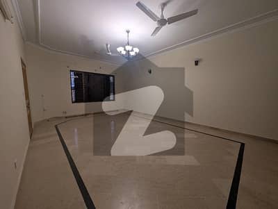 A beautiful single story for rent in f11
