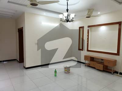 7 Marla Ground portion available for rent in G-15 Islamabad