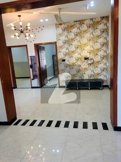 ایم پی سی ایچ ایس ۔ ملٹی گارڈنز بی ۔ 17,اسلام آباد میں 3 کمروں کا 5 مرلہ بالائی پورشن 42.0 ہزار میں کرایہ پر دستیاب ہے۔