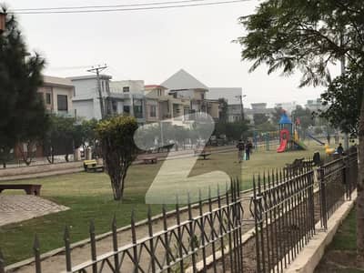 پارک ویو سٹی - ٹیولپ بلاک پارک ویو سٹی,لاہور میں 10 مرلہ رہائشی پلاٹ 1.7 کروڑ میں برائے فروخت۔