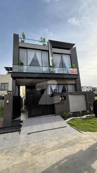 5 Marla Like Brand New Luxury House For Sale In Bahria Town Lahore.