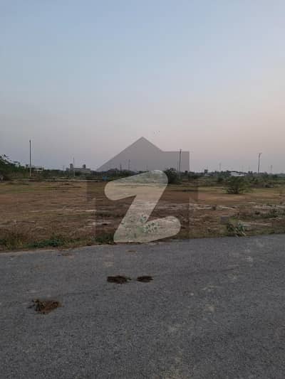 1 KANAL PLOT CARPETED ROAD POSSESSION SOON
