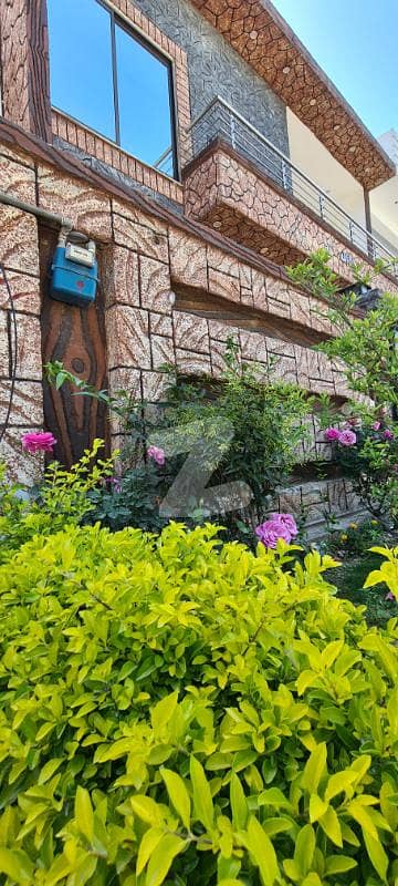 8 Marla House Available For Sale