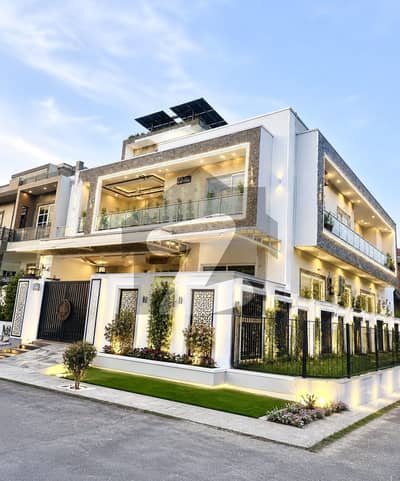 CORNER 14 MARLA HOUSE G-13/4 ISLAMABAD
