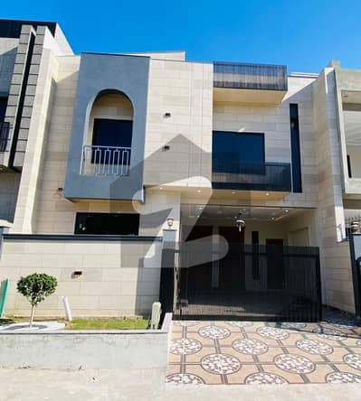3060 ready to move newly constructed house in FMC b17MCPHS Islamabad