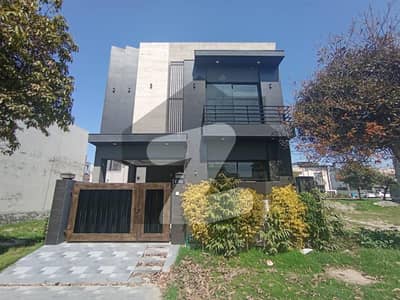 5-MARLA BRAND NEW BUNGALOW IS AVAILABLE FOR SALE IN THE BEST BLOCK OF PHASE 9 TOWN DHA LAHORE.
