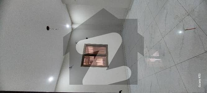 2 BEDROOM DRAWING LOUNGE UPAR GROUND FLOOR