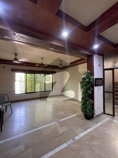 10 Marla Used House Is Available For Sale