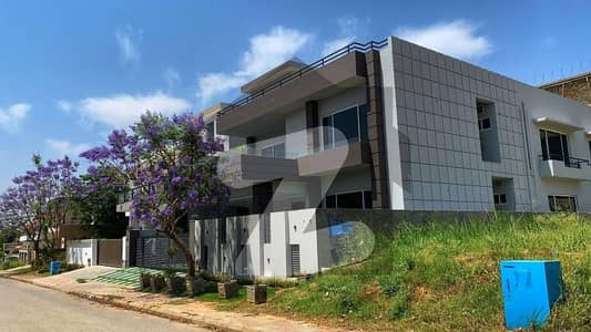 1 kanal Brand new designer luxury House Available for Sale In Sector H DHA phase 2