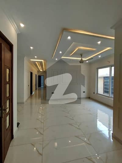 DHA BRAND NEW 500 YARDS PORTION FOR RENT