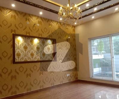 A House Of 1 Kanal In Bahria Town - Sector E