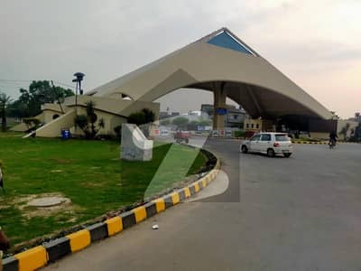 خیابانِ امین لاہور میں 10 مرلہ رہائشی پلاٹ 75.0 لاکھ میں برائے فروخت۔