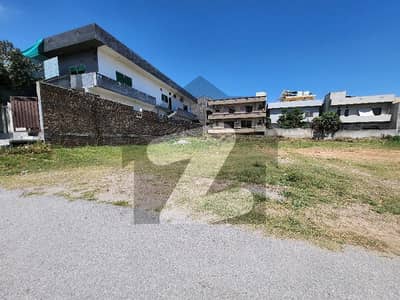 one Kanal plot available for sale in soan Garden block d