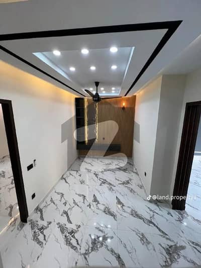 Prime Location 5 Marla House Available In Park View City - Diamond Block For sale