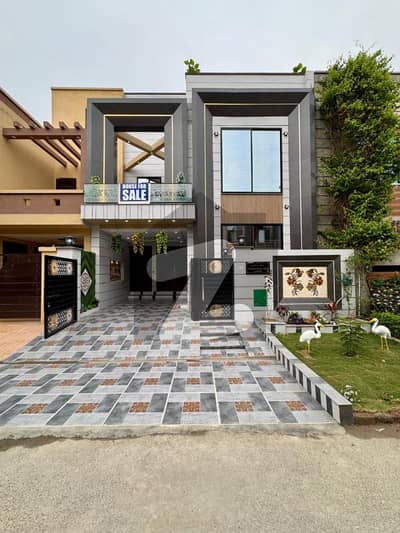 5 Marla Brand New Luxury House Gas Meter Installed Prime Location in BB Block Bahria Town Lahore |Ajmair Group