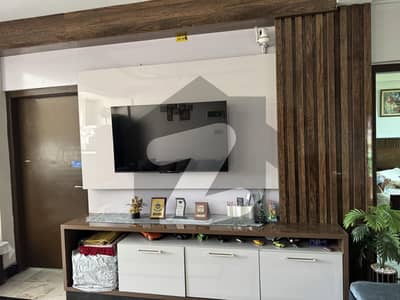 B-Type Fully Renovated Top Floor Flat with Roof