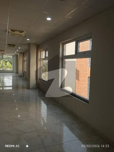 spacious 3 side corner office for rent