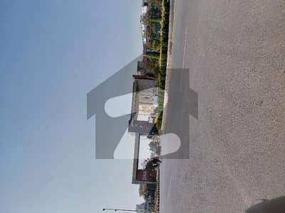 Dha 3 sector Street 116 near dua chowk size kanal