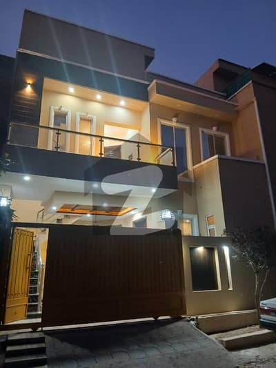 بنی گالہ اسلام آباد میں 4 کمروں کا 5 مرلہ مکان 1.95 کروڑ میں برائے فروخت۔