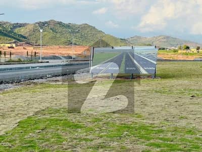 A Prime 1 Kanal Plot Is Available For Sale At A Stunning Location In Margalla Enclave Islamabad, Offering A Great Opportunity For Both Investors And End-Users.