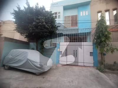 TRIPPLE STOREY HOUSE NEAR JINNAH HOSPITAL AVAILBLE FOR SALE