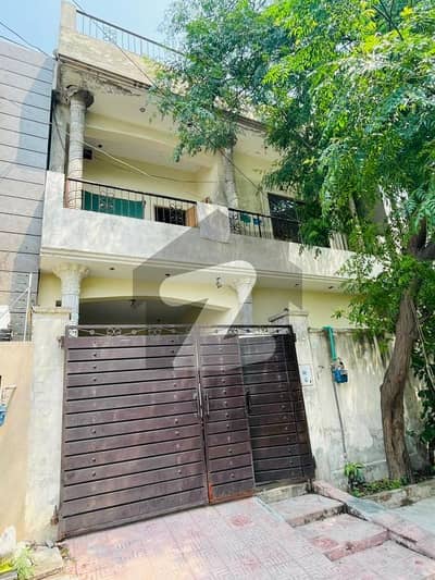 جوبلی ٹاؤن لاہور میں 4 کمروں کا 5 مرلہ مکان 1.65 کروڑ میں برائے فروخت۔