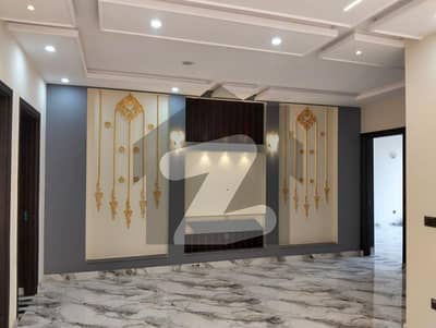 NEW 10 MARLA DOUBLE STORY BEAUTIFUL HOUSE NEAR INDUS HOSPITAL ,MARKET,MASJID AND MAIN ROAD AVAILABLE FOR SALE IN JUBLIEE TOWN LAHORE