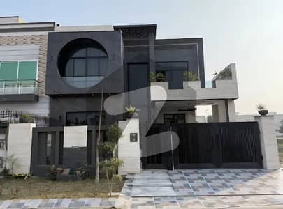 10 Marla Luxury House For Sale In A-Extension