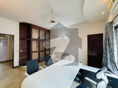 DHA 10 Marla Excellent Bungalow