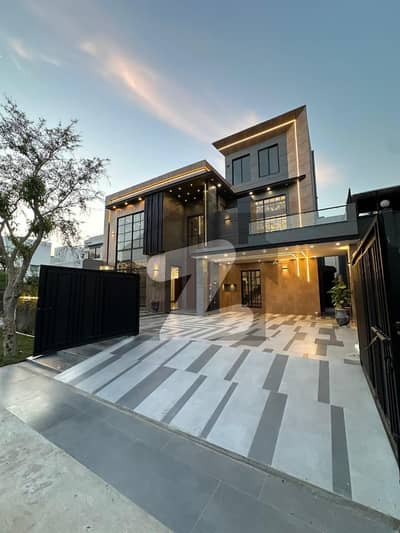 1 Kanal Brand New Luxury Ultra Modern Style Double Heighted Super Hot Location All Original Picture attached With Direct Owner Meeting For Sale in Valencia Housing Society.