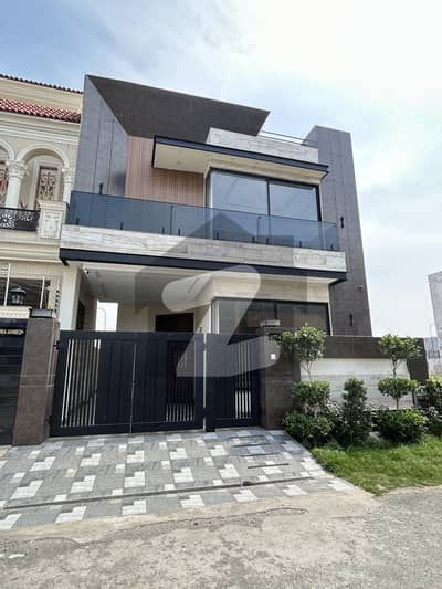 5 Marla Like A Brand New House Available For Rent In DHA