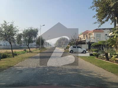 821 Q Prime Location Plot Available In A Secure And Well-Developed Area. Ideal For Investment Or Building Your Dream Home With All Basic Utilities Nearby.