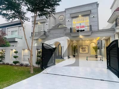 1-Kanal Elegant And Fully Maintained Bungalow Is Available In The Best Block Of DHA Lahore.