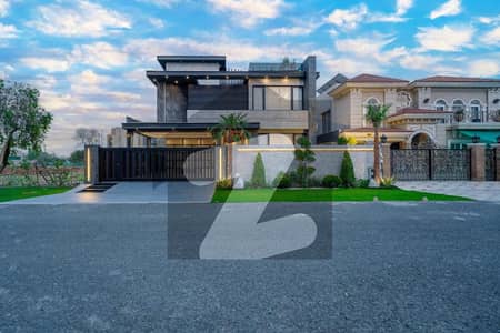 PHASE 6 1-KANAL BRAND NEW FULLY MAINTAINED BUNGALOW IS AVAILABLE FOR SALE.