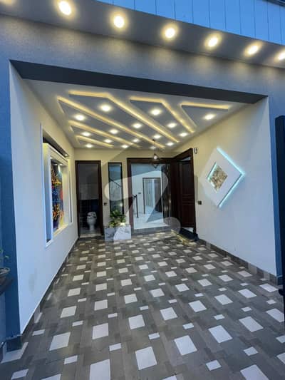 Brand New 5 Marla House Available In Royal Orchard For Rent