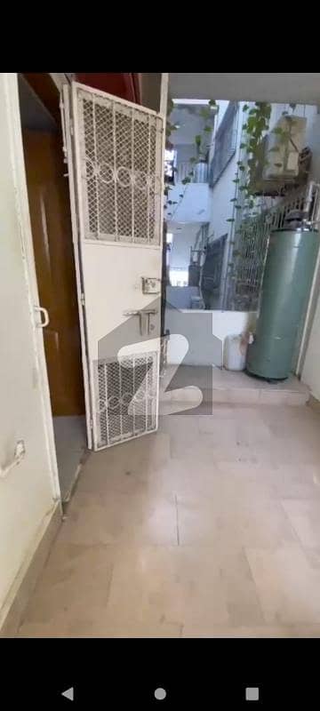پی ای سی ایچ ایس بلاک 6 پی ای سی ایچ ایس,جمشید ٹاؤن,کراچی میں 3 کمروں کا 10 مرلہ فلیٹ 2.65 کروڑ میں برائے فروخت۔
