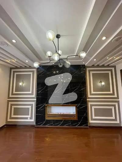 Upper Portion Of 10 Marla House Available For Rent In Bahria Town Lahore