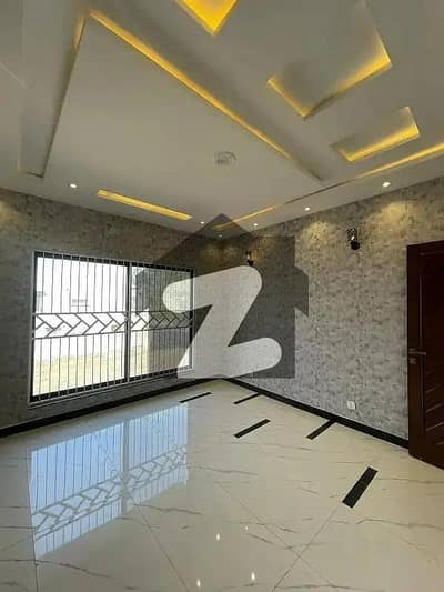 Upper Portion Of 10 Marla House Available For Rent In Bahria Town Lahore