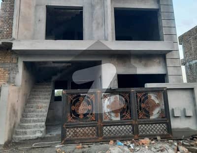 5 Marla Spacious House Available In MPCHS - Block C1 For sale