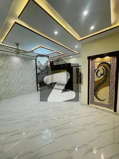 Upper Portion Of 10 Marla House Available For Rent In Bahria Town Lahore