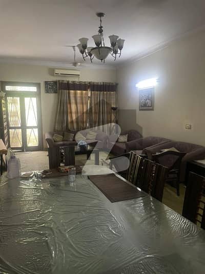 Prime Location 450 Square Yards House In Only Rs. 75000000