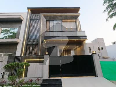 A Prime Location House Of 5 Marla In Rs. 36000000