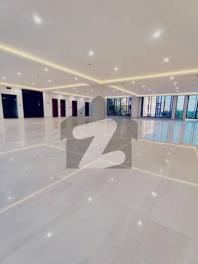 ایف ۔ 10 اسلام آباد میں 12 کنال Studio عمارت 1.8 کروڑ میں کرایہ پر دستیاب ہے۔