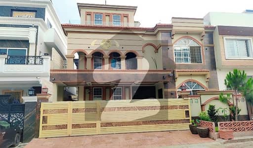 Beautiful House In Media Town