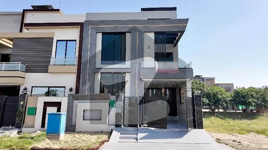 Buy your ideal 5 Marla House in a prime location of Lahore