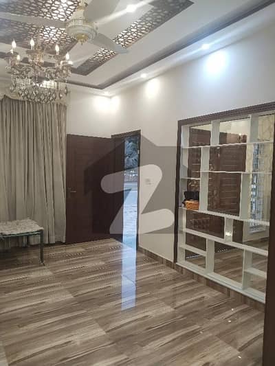 10 Marla house for sale in Bahria twon Lahore.