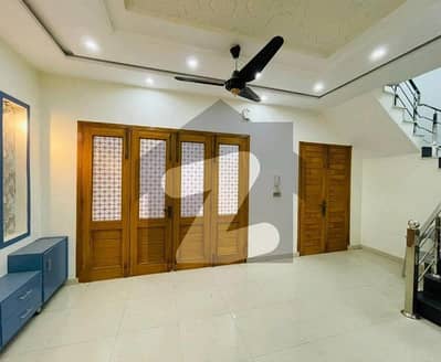 A Prime Location House Of 10 Marla In Citi Housing Society